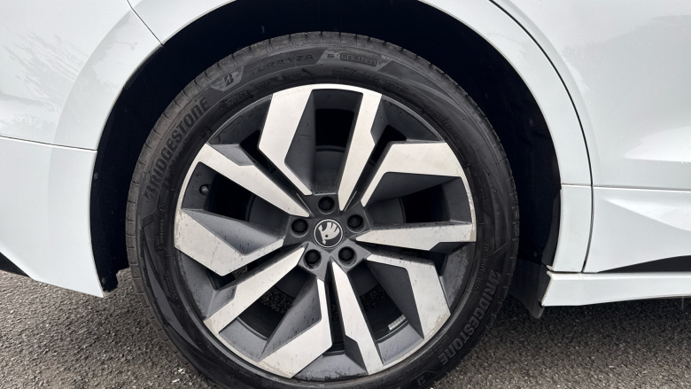 Skoda Enyaq 210kW 85x Sportline 82kWh 4x4 5dr Auto Electric 